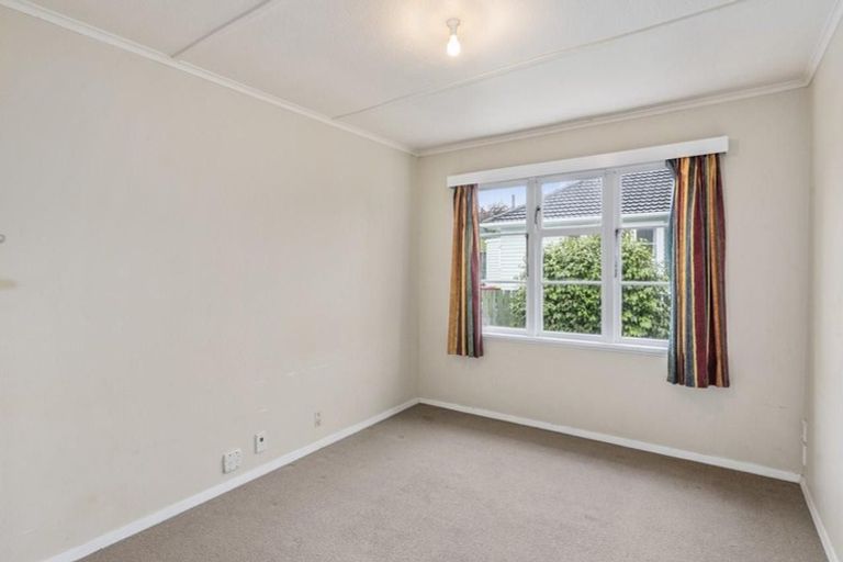 Photo of property in 21 Middlesex Street, Levin, 5510