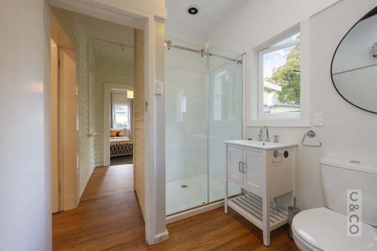 Photo of property in 6 Albert Street, Riverhead, 0820