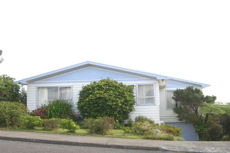 Photo of property in 79 Baylands Drive, Newlands, Wellington, 6037