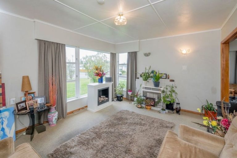 Photo of property in 18 Clyde Street, Levin, 5510