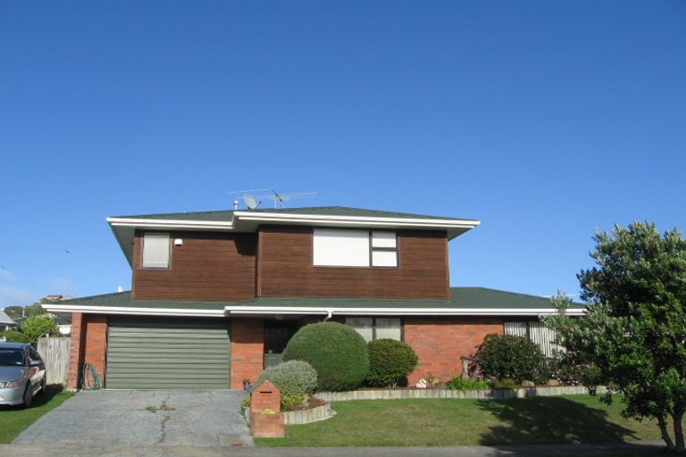 Photo of property in 18 Westridge, Camborne, Porirua, 5026