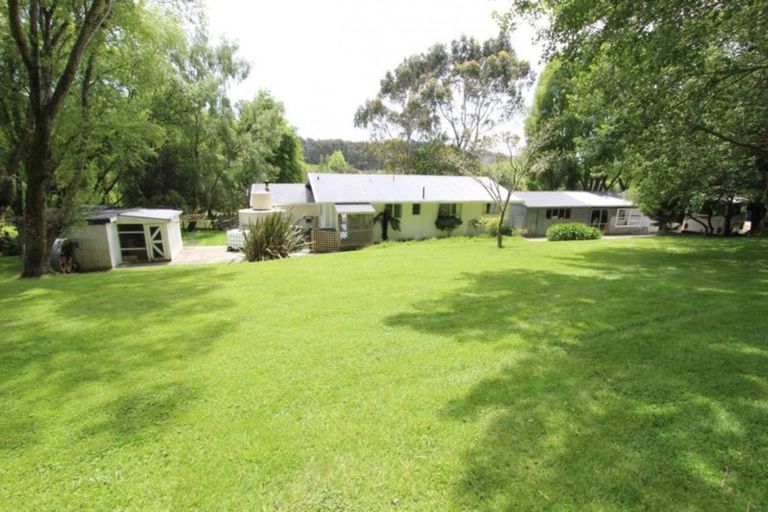 Photo of property in 83 Ridge Road North, Mangatainoka, Pahiatua, 4982