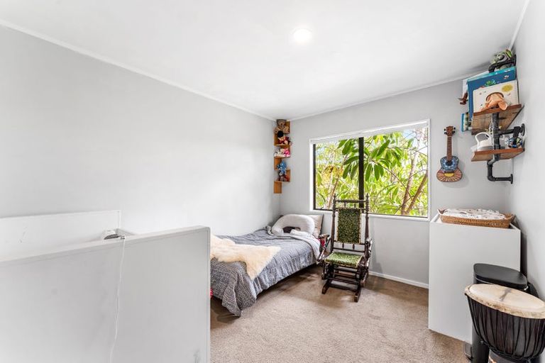 Photo of property in 30b Gledstane Road, Stanmore Bay, Whangaparaoa, 0932