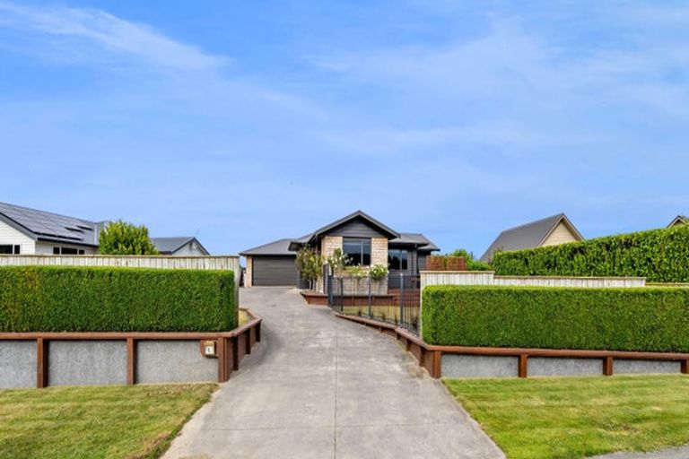 Photo of property in 4 Larlin Drive, Hawera, 4675