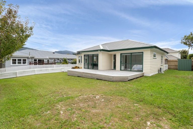 Photo of property in 19 Field Street, Silverstream, Upper Hutt, 5019