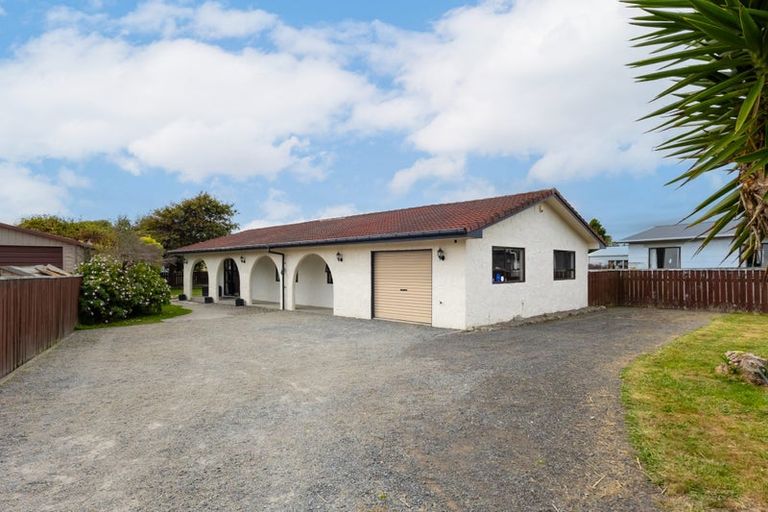 Photo of property in 64 Atkinson Avenue, Otaki Beach, Otaki, 5512