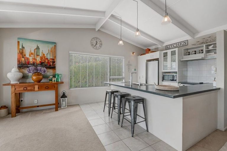 Photo of property in 1/34 Totara Road, Stanmore Bay, Whangaparaoa, 0932