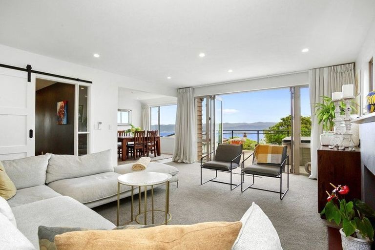 Photo of property in 96b Nicholson Road, Khandallah, Wellington, 6035