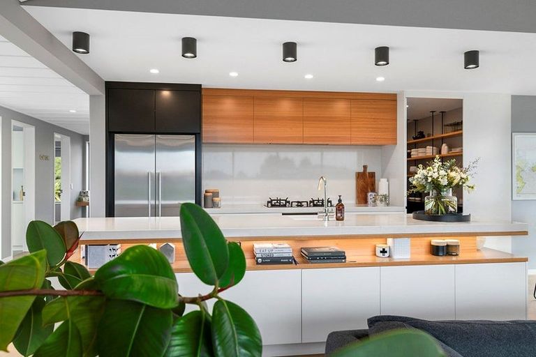 Photo of property in 32 Annie Aranui Drive, Poraiti, 4182