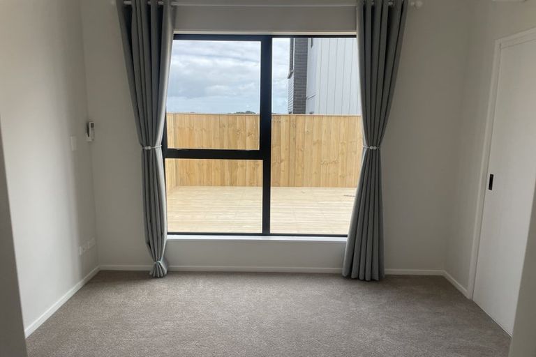 Photo of property in 32c Biokovo Street, Massey, Auckland, 0614