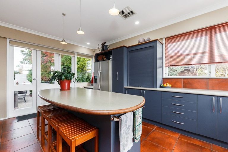 Photo of property in 28 Newcastle Street, Hokowhitu, Palmerston North, 4410