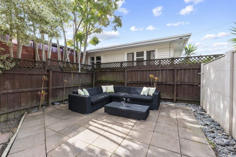 Photo of property in 2/33 Havelock Avenue, Forrest Hill, Auckland, 0620