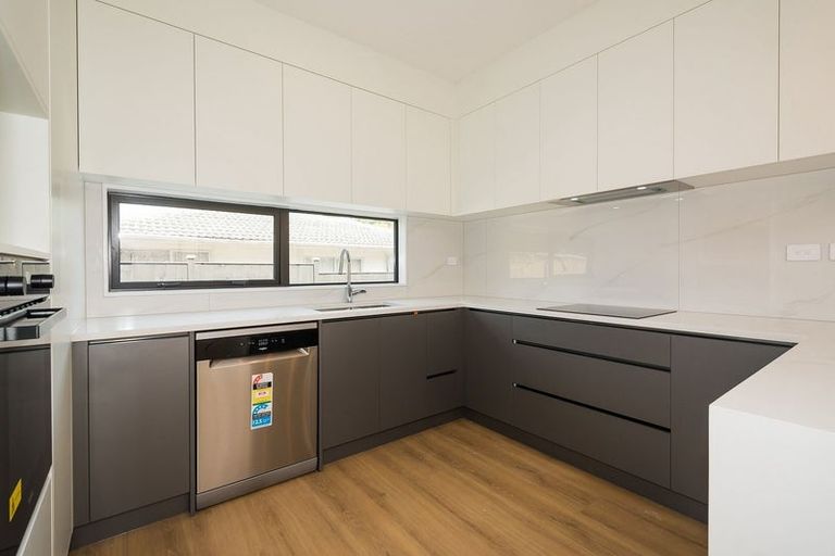 Photo of property in 71 Salamanca Road, Sunnynook, Auckland, 0620