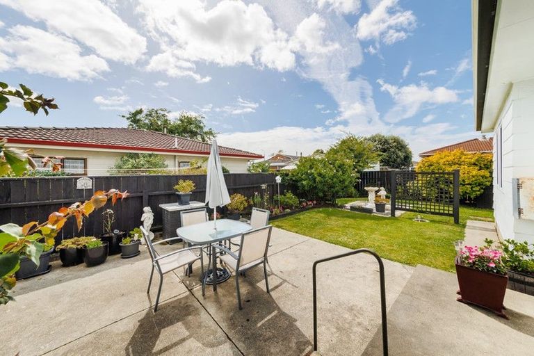 Photo of property in 58a Geraldine Crescent, Cloverlea, Palmerston North, 4412