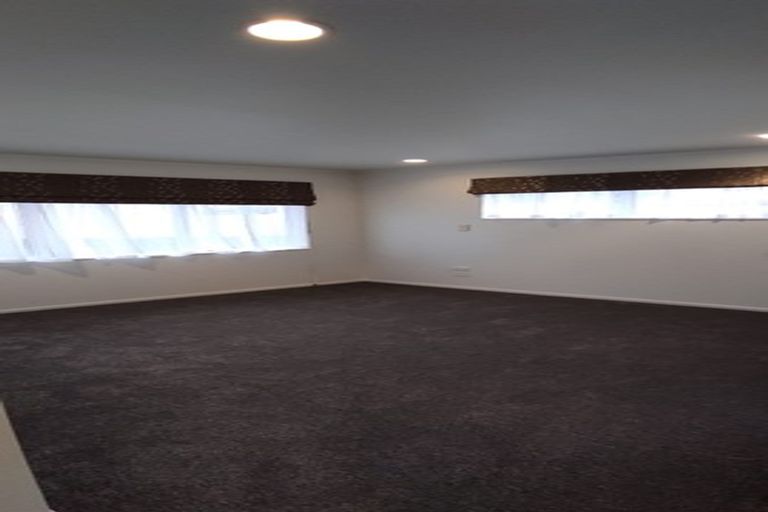 Photo of property in 16a Gills Avenue, Papakura, 2110