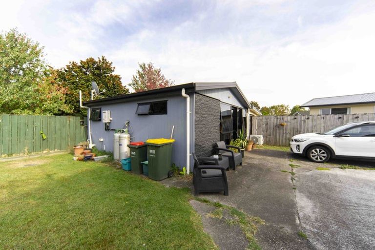 Photo of property in 81 Oakfield Crescent, Pukete, Hamilton, 3200