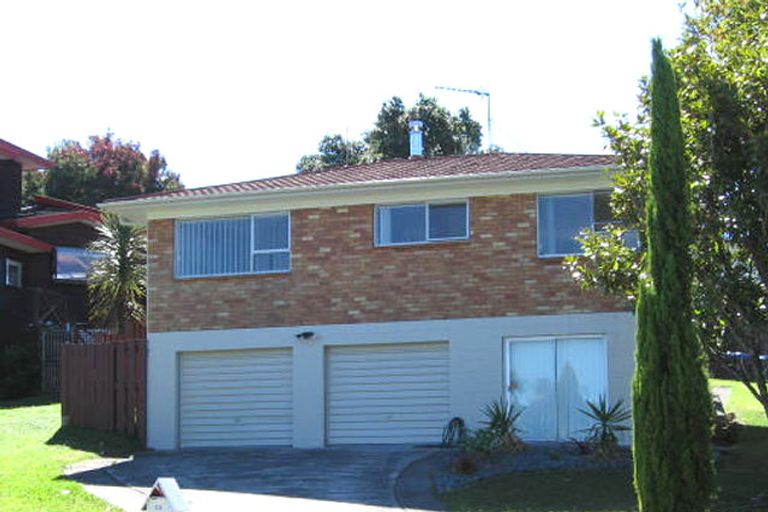 Photo of property in 28 Nui Mana Place, Te Atatu South, Auckland, 0610
