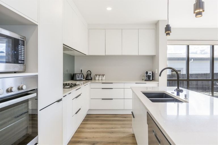 Photo of property in 106 Parkview Drive, Gulf Harbour, Whangaparaoa, 0930