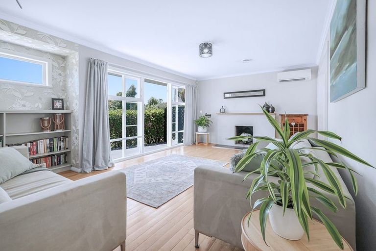 Photo of property in 48 Pulham Crescent, Queenwood, Hamilton, 3210