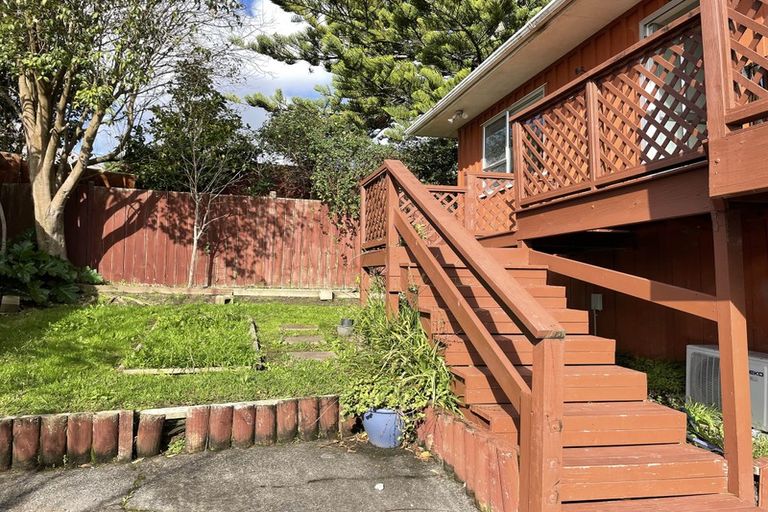 Photo of property in 1/21 Sunnyside Road, Sunnyvale, Auckland, 0612