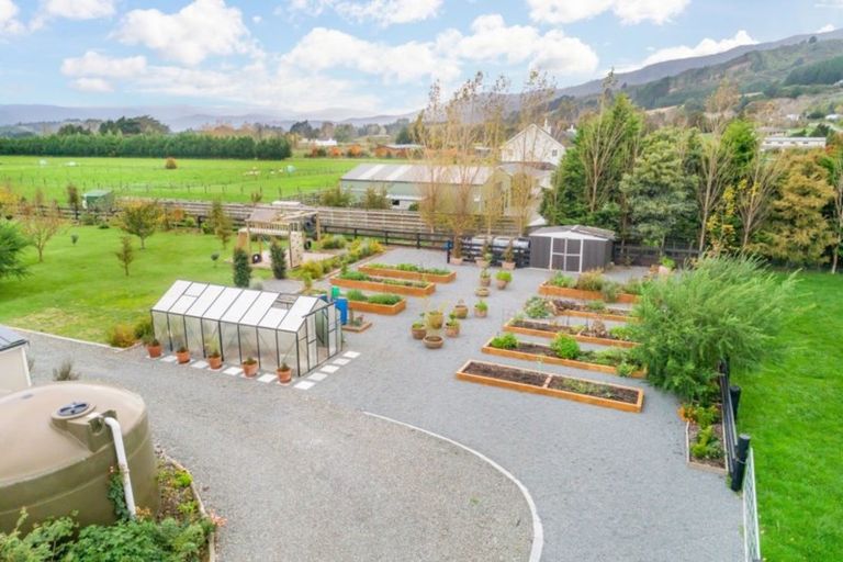 Photo of property in 39 Mangaroa Valley Road, Mangaroa, Upper Hutt, 5371