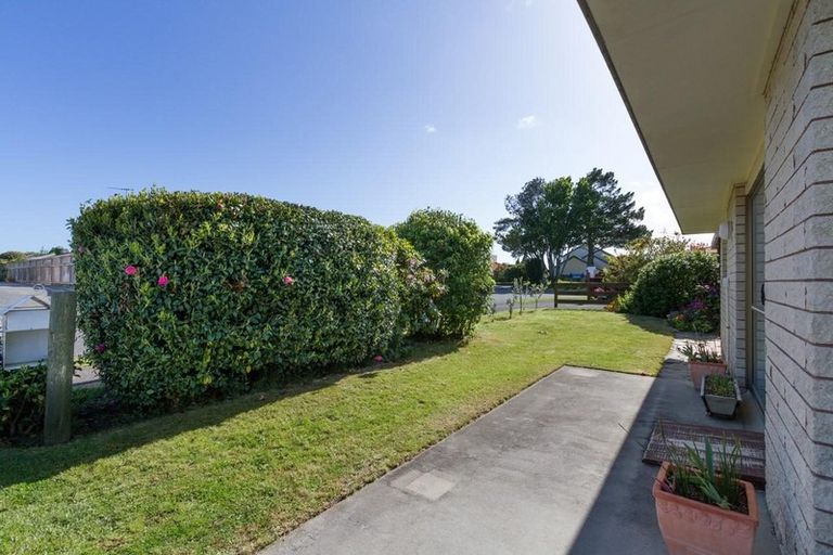 Photo of property in 24a Sunny Bay Road, Matua, Tauranga, 3110