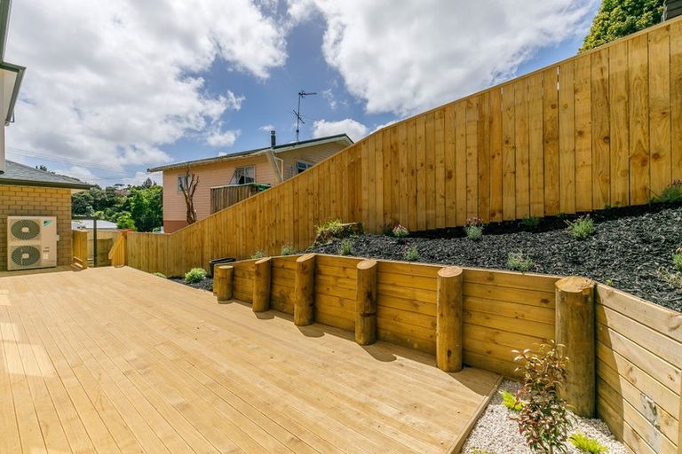 Photo of property in 83a Lake Road, Northcote, Auckland, 0627