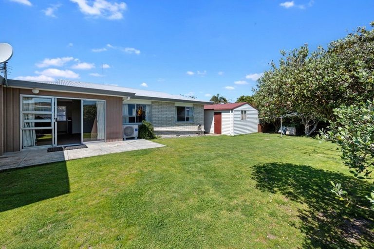 Photo of property in 2b Moorea Place, Mount Maunganui, 3116