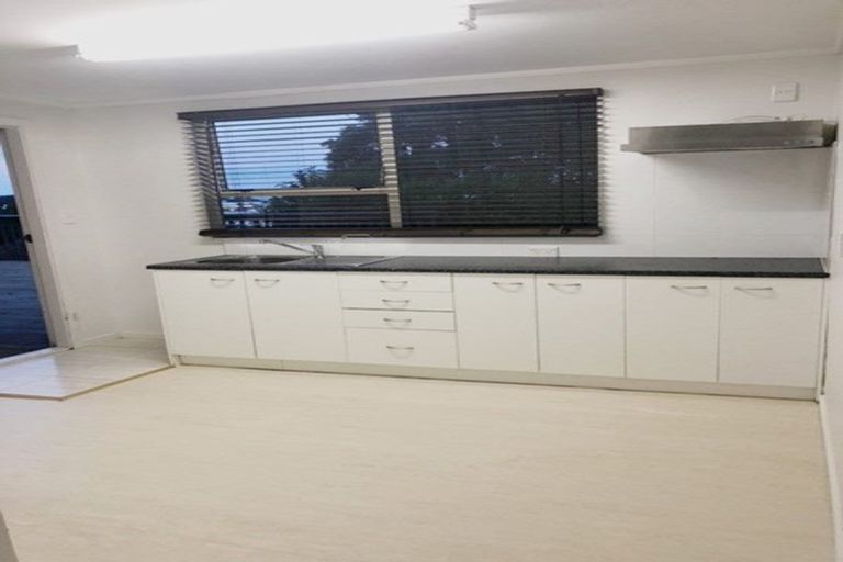 Photo of property in 1/22 Nigel Road, Browns Bay, Auckland, 0630