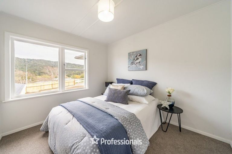 Photo of property in 83 Coast Road, Wainuiomata, Lower Hutt, 5014