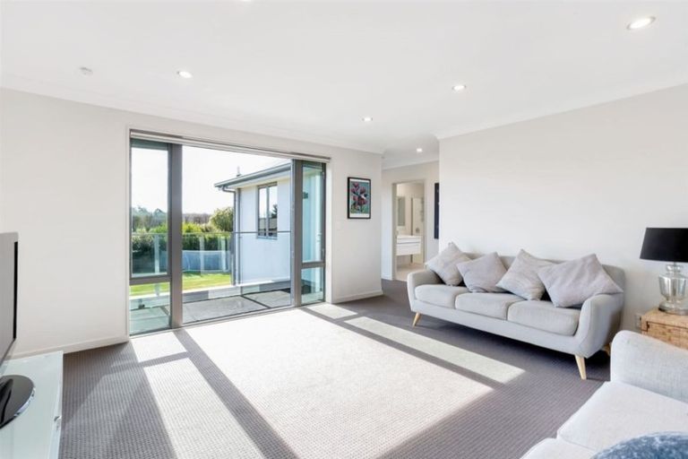 Photo of property in 4 Meadowcroft Lane, Harewood, Christchurch, 8051