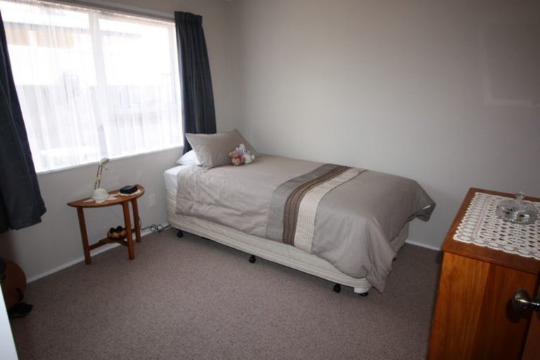 Photo of property in 11 Newton Place, Westbrook, Palmerston North, 4412