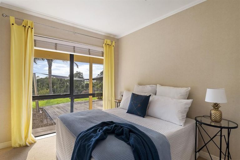 Photo of property in 166 Holmes Road, Waiuku, 2682