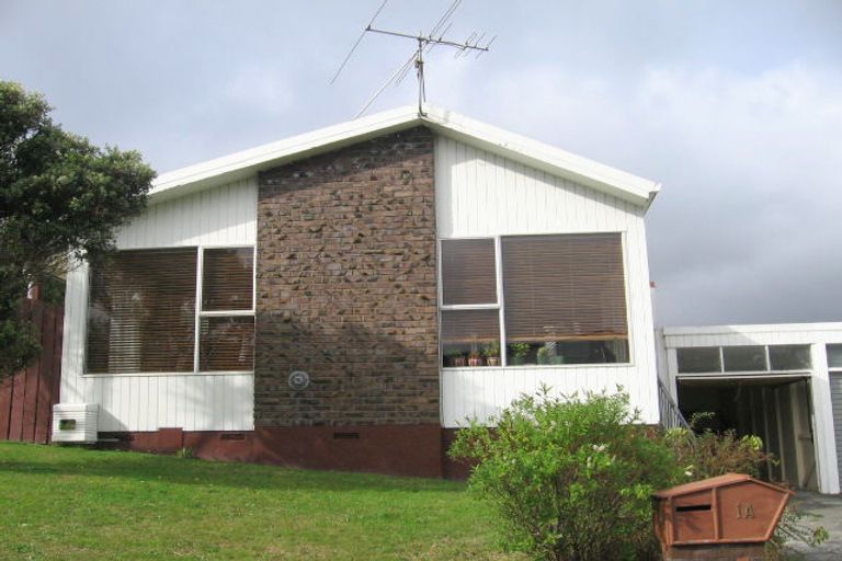 Photo of property in 1b Florio Terrace, Tawa, Wellington, 5028