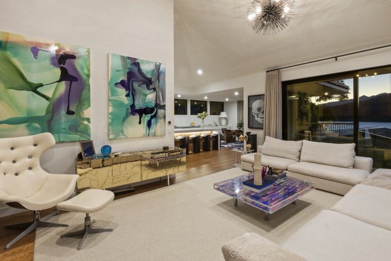 Photo of property in 27 Arrowtn-lke Hayes Road, Lake Hayes, Queenstown, 9371