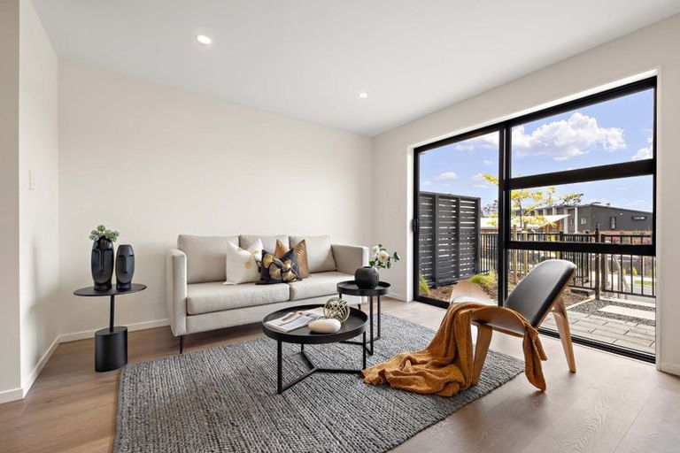 Photo of property in 57 Jabuka Street, Glen Eden, Auckland, 0602