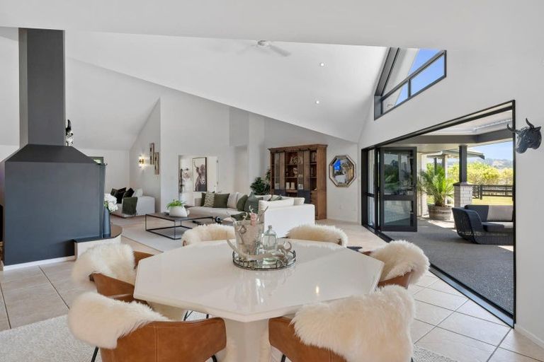 Photo of property in 903 Old North Road, Waimauku, 0882