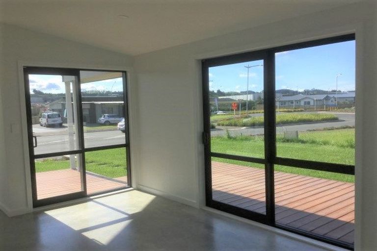 Photo of property in 3 Rochfort Crescent, Pyes Pa, Tauranga, 3112