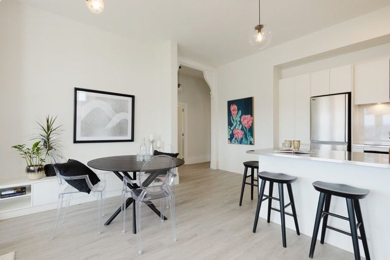 Photo of property in 23 Central Terrace, Kelburn, Wellington, 6012