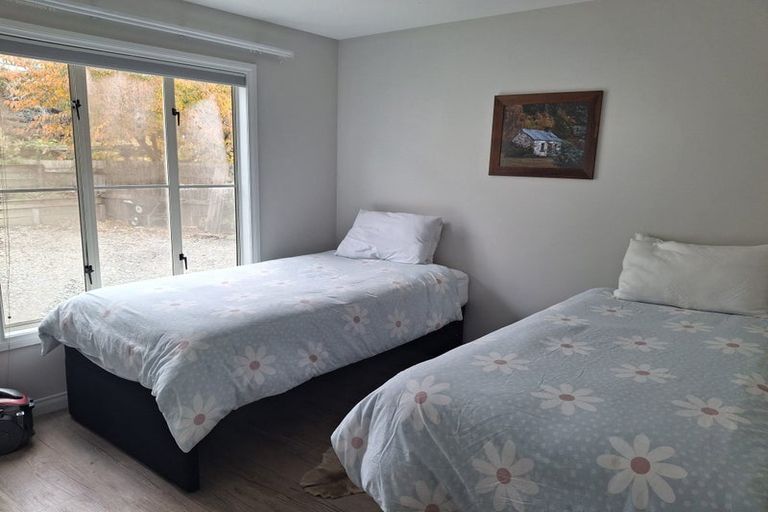 Photo of property in 9 Mcdonnell Road, Arrowtown, 9302