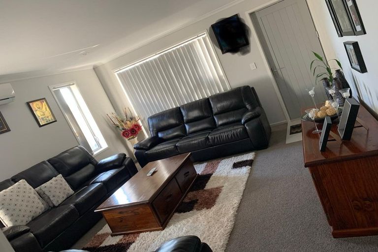 Photo of property in 3 Tete Lane, Takanini, 2112