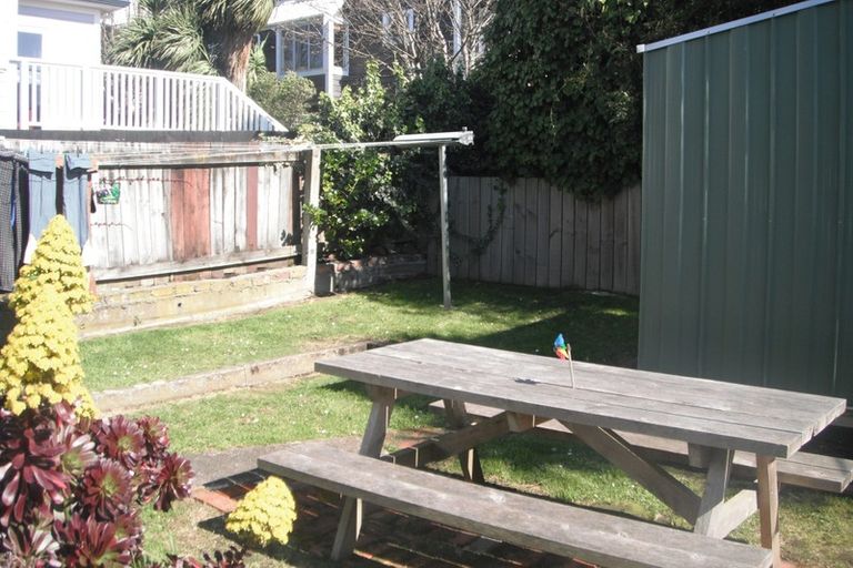 Photo of property in 46 Wright Street, Mount Cook, Wellington, 6021