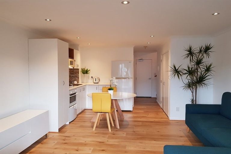 Photo of property in 24/8 Carolina Place, Albany, Auckland, 0632