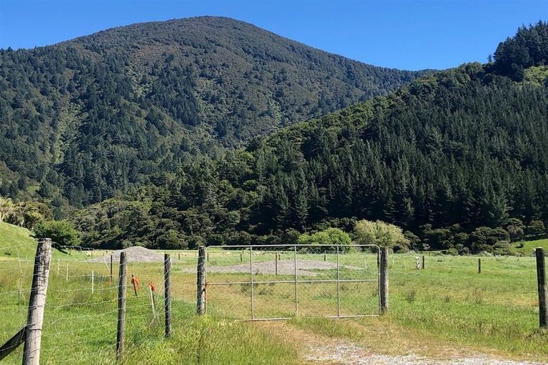 Photo of property in 571 Port Underwood Road, Whatamango Bay, Picton, 7281