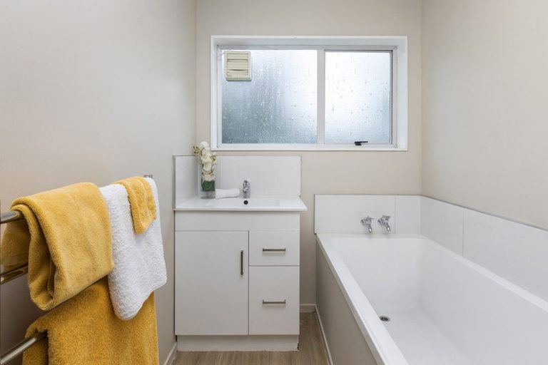 Photo of property in 4/12 Washbournes Road, Wigram, Christchurch, 8042