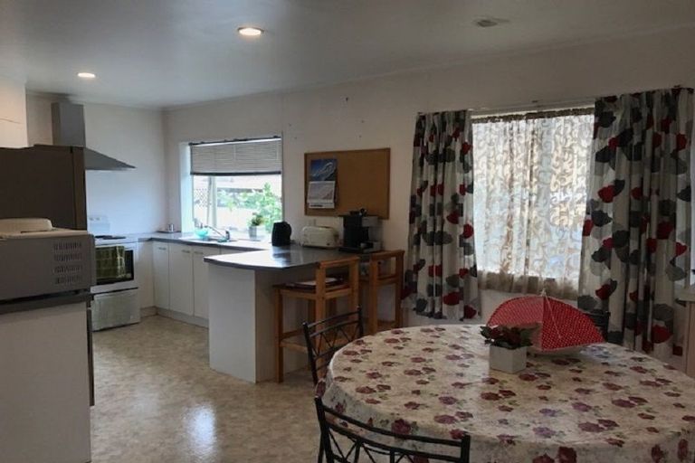 Photo of property in 3/28 Kelvin Road, Papakura, 2110