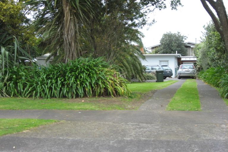 Photo of property in 9 Prudence Place, Oakura, 4314