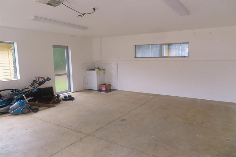 Photo of property in 44d Mountain Road, Mangere Bridge, Auckland, 2022