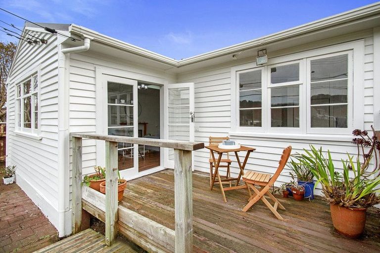 Photo of property in 965 High Street, Avalon, Lower Hutt, 5011