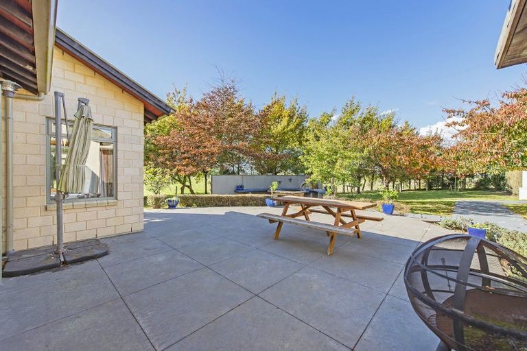 Photo of property in 14 Bealey Road, Leeston, 7683